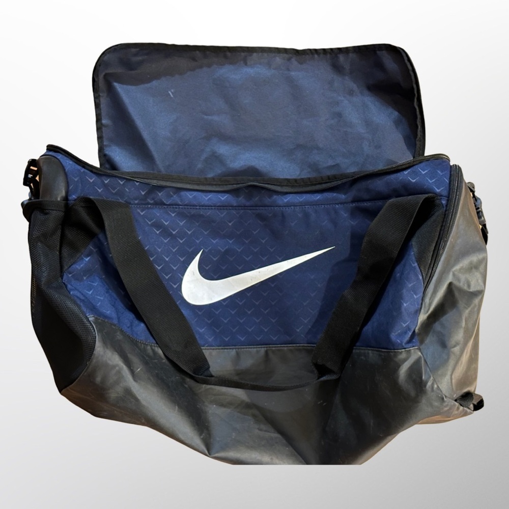 Nike Brasilia 7 Graphic Medium Duffel Bag Color: Binary Blue - Picture 5 of 7